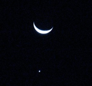 Moon and Venus close to conjunction